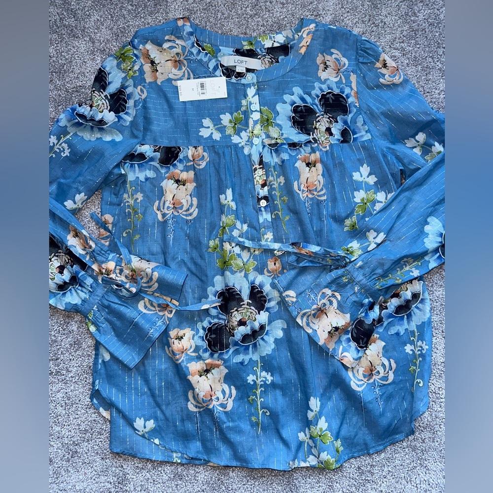 LOFT Blue Floral Women's Top with gold threading detail. Sz. Medium